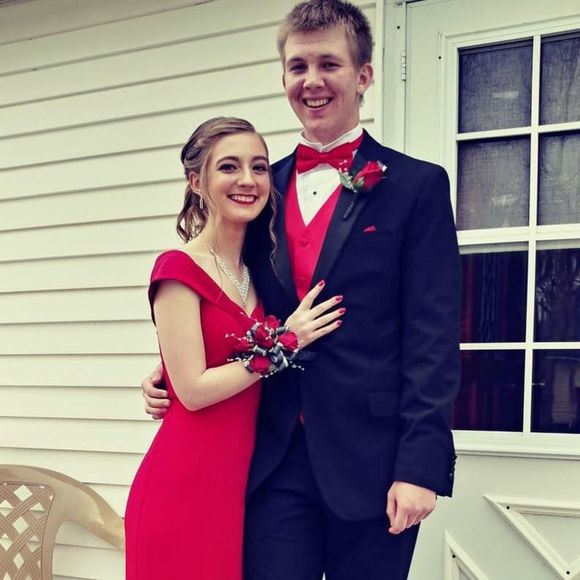 Meet your Posher, Bridget - Picture 1 of 1